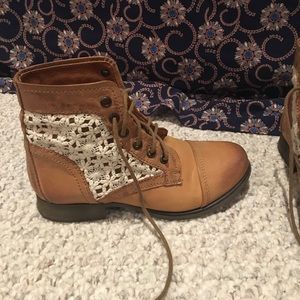 Steve Madden Lace Booties Size 5.5